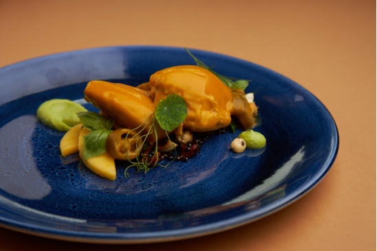 Hähnchenkeule in einer Mangosauce mit Jalapeños
